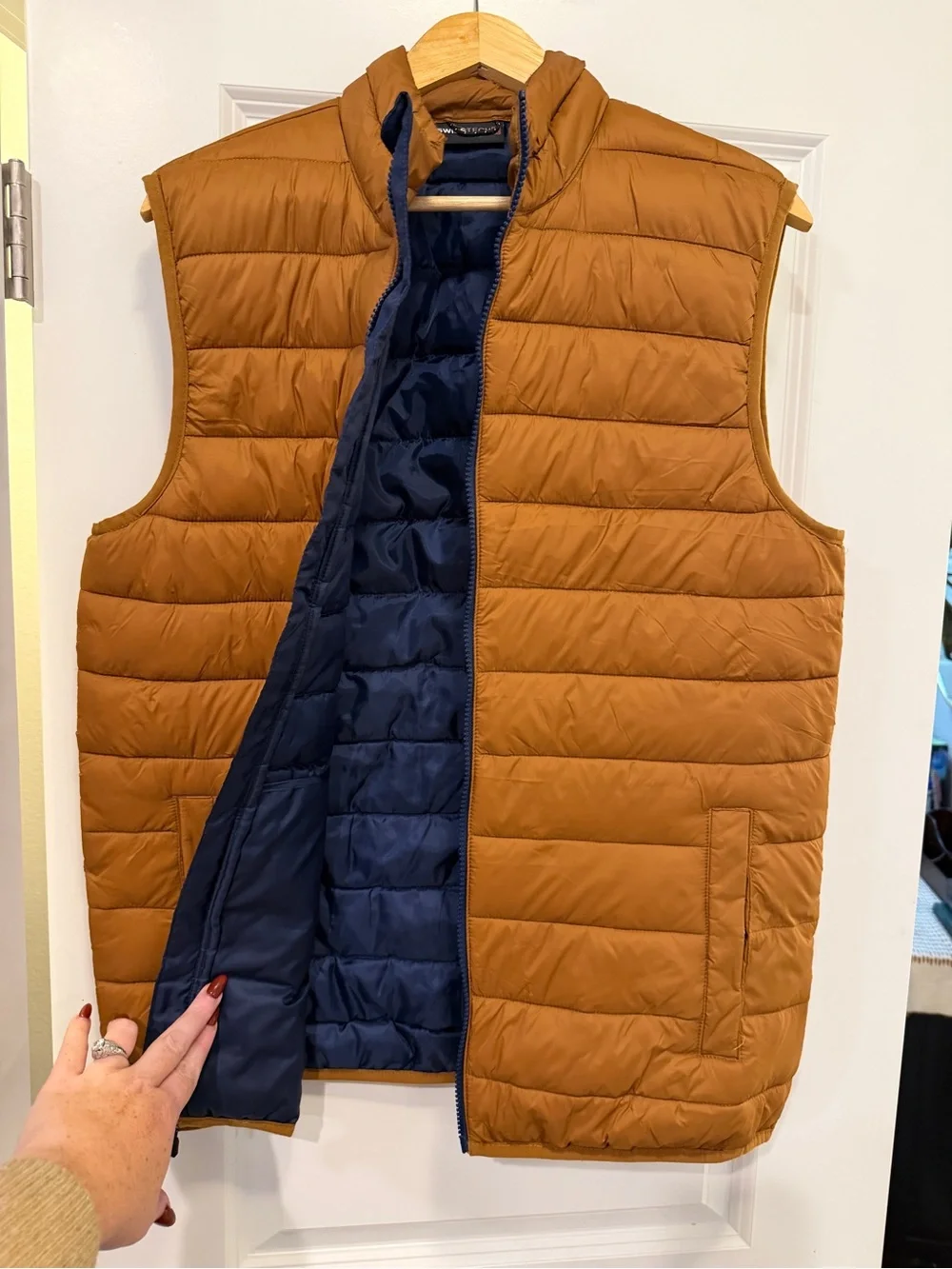 Swiss Tech Men's Quilted Puffer Vest - Copper Brown with Navy Zip